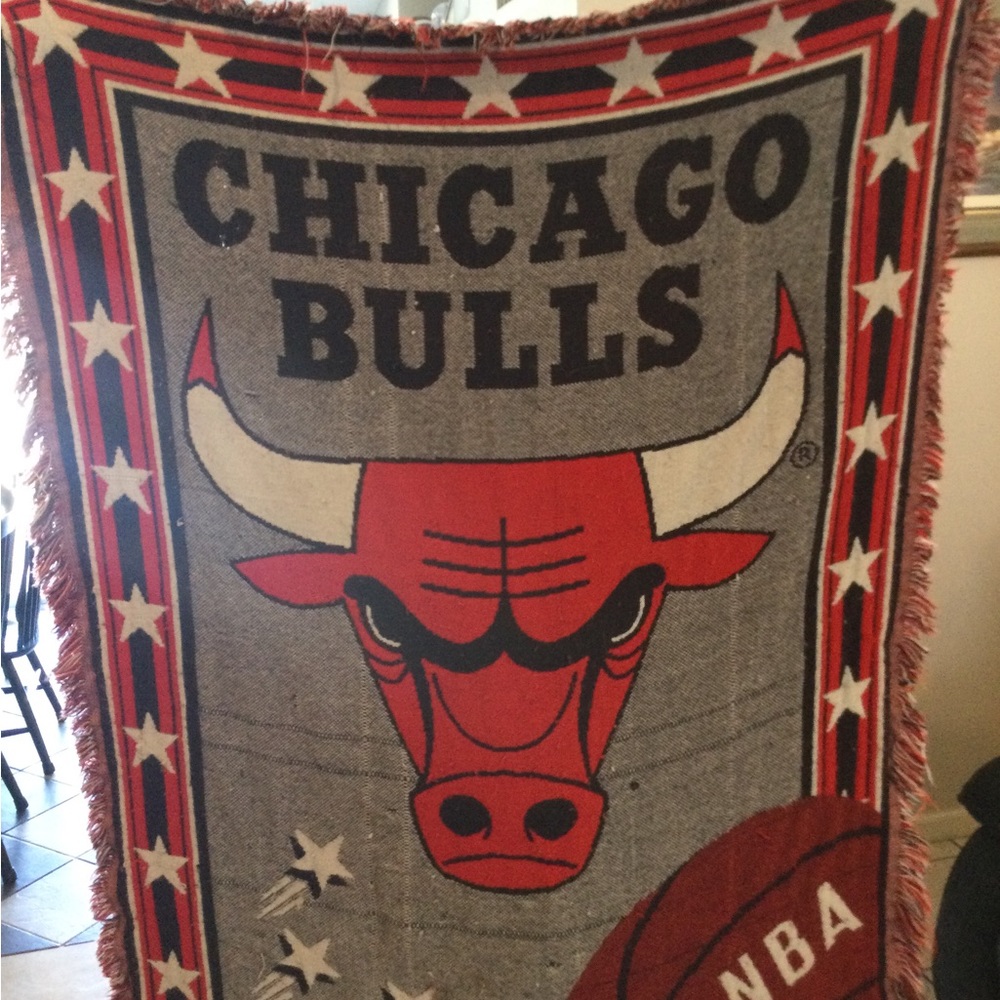 Really Old 90s Chicago bulls blanket.